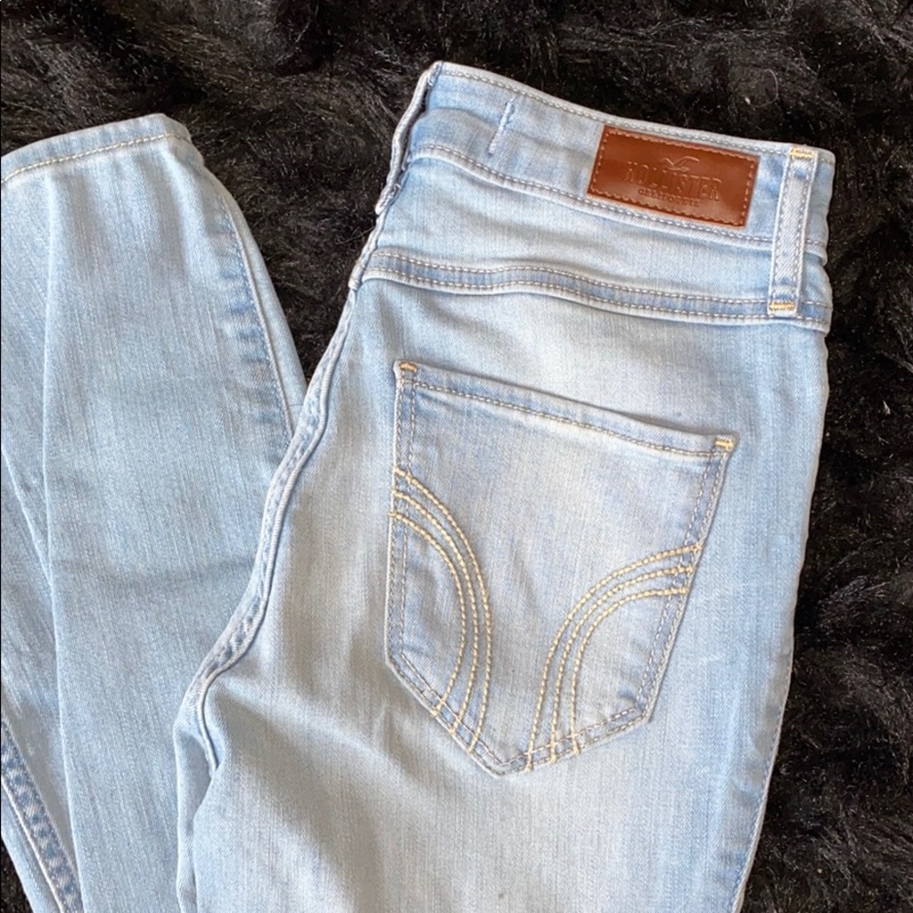 🐞Hollister Light Wash Skinny Jeans